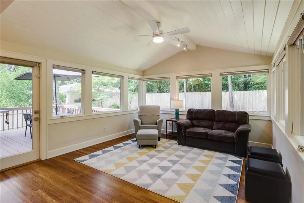 6835 Lisa Lane, Sandy Springs, Georgia 30338, 4 Bedrooms Bedrooms, ,2 BathroomsBathrooms,Residential,Sold,6835 Lisa Lane,7057780