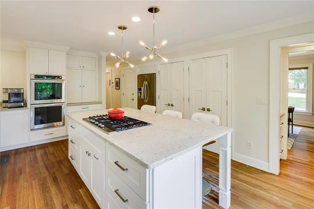 6835 Lisa Lane, Sandy Springs, Georgia 30338, 4 Bedrooms Bedrooms, ,2 BathroomsBathrooms,Residential,Sold,6835 Lisa Lane,7057780