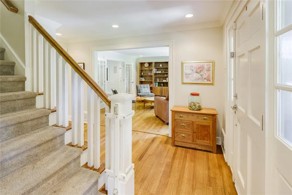 6835 Lisa Lane, Sandy Springs, Georgia 30338, 4 Bedrooms Bedrooms, ,2 BathroomsBathrooms,Residential,Sold,6835 Lisa Lane,7057780