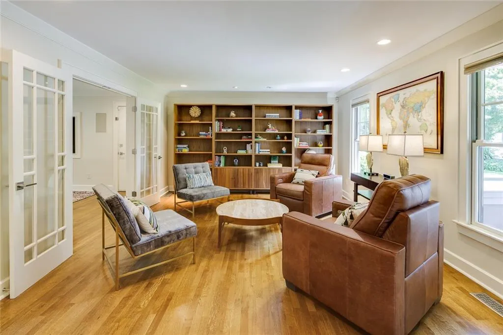 6835 Lisa Lane, Sandy Springs, Georgia 30338, 4 Bedrooms Bedrooms, ,2 BathroomsBathrooms,Residential,Sold,6835 Lisa Lane,7057780