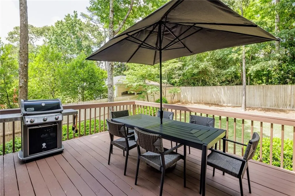 6835 Lisa Lane, Sandy Springs, Georgia 30338, 4 Bedrooms Bedrooms, ,2 BathroomsBathrooms,Residential,Sold,6835 Lisa Lane,7057780