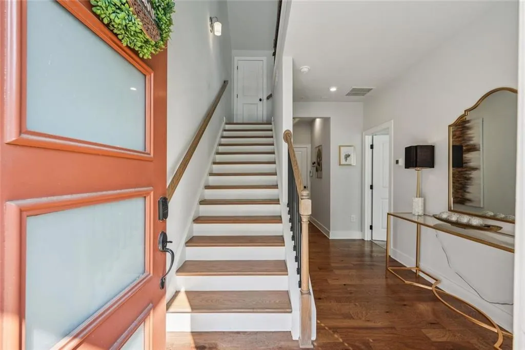1039 Burnside Place Nw, Atlanta, Georgia 30318, 3 Bedrooms Bedrooms, ,3 BathroomsBathrooms,Residential,For Sale,1039 Burnside Place Nw,7613717