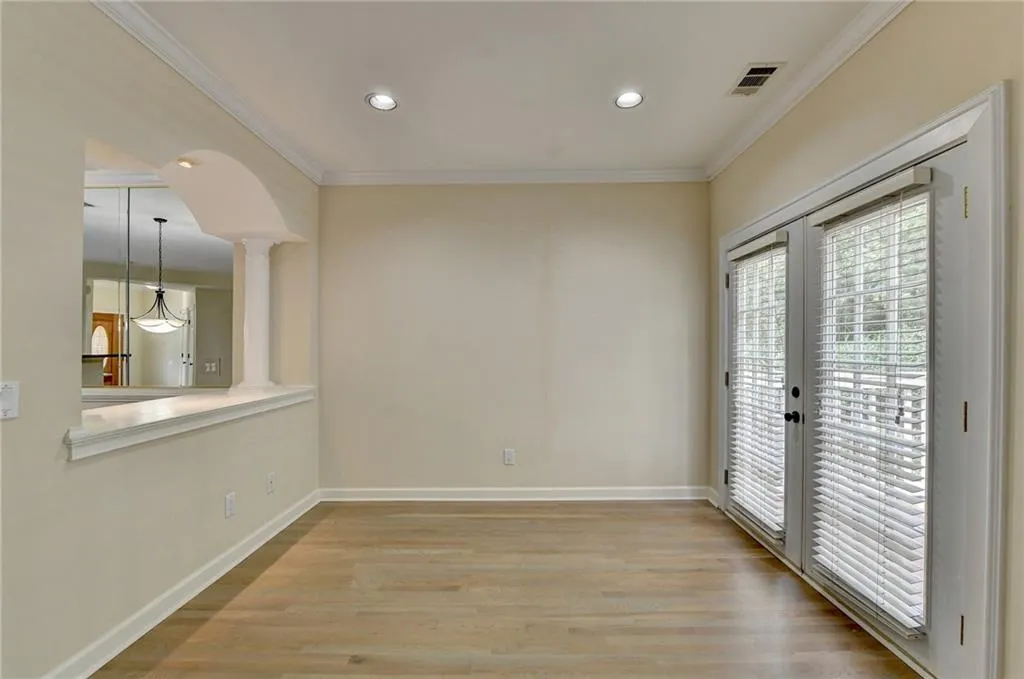 8605 Hope Mews Court, Sandy Springs, Georgia 30350, 2 Bedrooms Bedrooms, ,2 BathroomsBathrooms,Residential,Sold,8605 Hope Mews Court,7259281