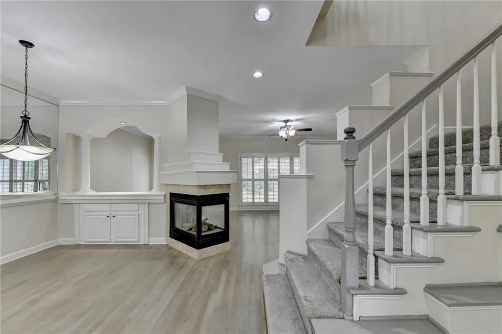 8605 Hope Mews Court, Sandy Springs, Georgia 30350, 2 Bedrooms Bedrooms, ,2 BathroomsBathrooms,Residential,Sold,8605 Hope Mews Court,7259281