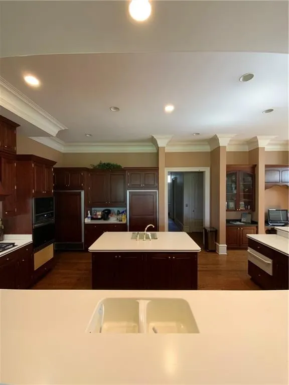 125 Wilderbluff Court, Sandy Springs, Georgia 30328, 6 Bedrooms Bedrooms, ,6 BathroomsBathrooms,Residential,Sold,125 Wilderbluff Court,6961101