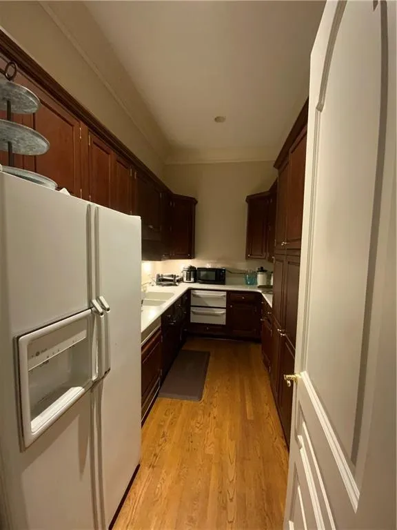 125 Wilderbluff Court, Sandy Springs, Georgia 30328, 6 Bedrooms Bedrooms, ,6 BathroomsBathrooms,Residential,Sold,125 Wilderbluff Court,6961101