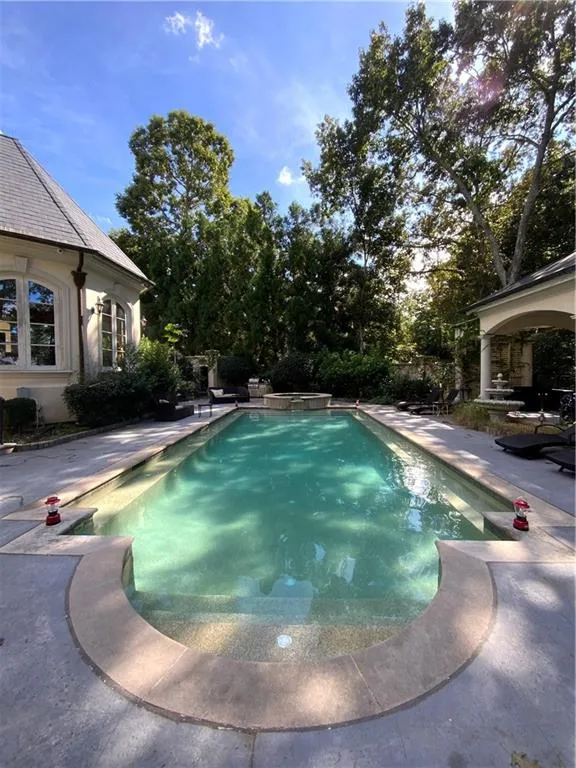 125 Wilderbluff Court, Sandy Springs, Georgia 30328, 6 Bedrooms Bedrooms, ,6 BathroomsBathrooms,Residential,Sold,125 Wilderbluff Court,6961101