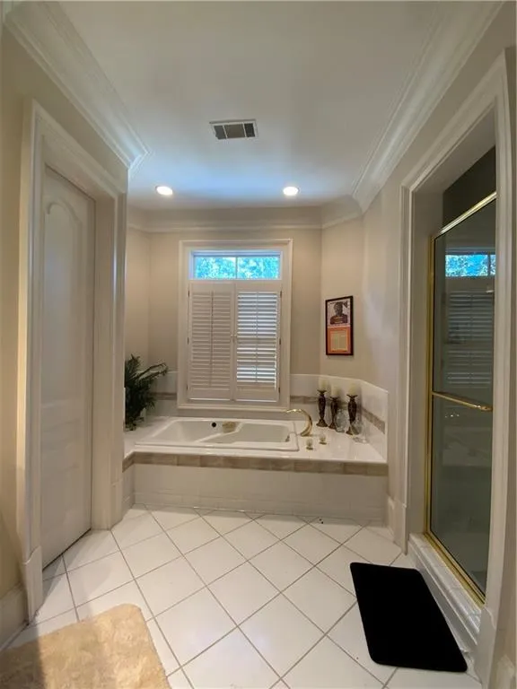 125 Wilderbluff Court, Sandy Springs, Georgia 30328, 6 Bedrooms Bedrooms, ,6 BathroomsBathrooms,Residential,Sold,125 Wilderbluff Court,6961101