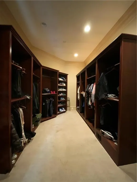 125 Wilderbluff Court, Sandy Springs, Georgia 30328, 6 Bedrooms Bedrooms, ,6 BathroomsBathrooms,Residential,Sold,125 Wilderbluff Court,6961101