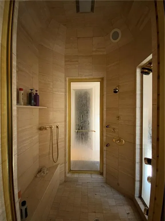 125 Wilderbluff Court, Sandy Springs, Georgia 30328, 6 Bedrooms Bedrooms, ,6 BathroomsBathrooms,Residential,Sold,125 Wilderbluff Court,6961101