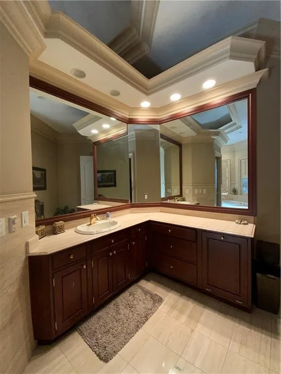 125 Wilderbluff Court, Sandy Springs, Georgia 30328, 6 Bedrooms Bedrooms, ,6 BathroomsBathrooms,Residential,Sold,125 Wilderbluff Court,6961101