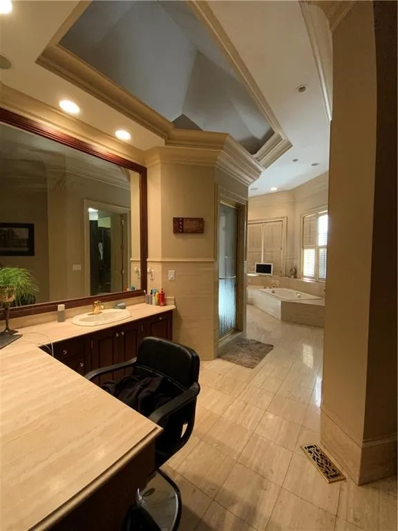 125 Wilderbluff Court, Sandy Springs, Georgia 30328, 6 Bedrooms Bedrooms, ,6 BathroomsBathrooms,Residential,Sold,125 Wilderbluff Court,6961101