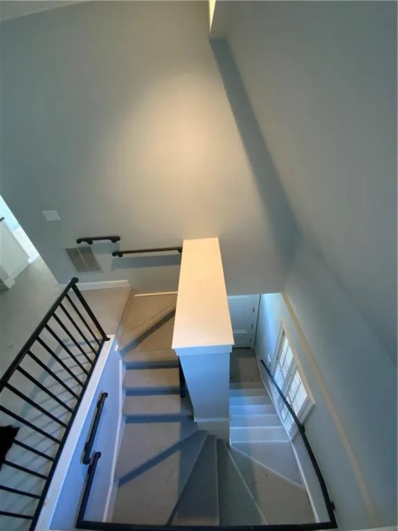 125 Wilderbluff Court, Sandy Springs, Georgia 30328, 6 Bedrooms Bedrooms, ,6 BathroomsBathrooms,Residential,Sold,125 Wilderbluff Court,6961101