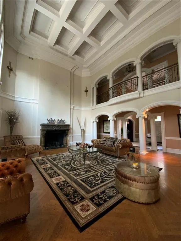 125 Wilderbluff Court, Sandy Springs, Georgia 30328, 6 Bedrooms Bedrooms, ,6 BathroomsBathrooms,Residential,Sold,125 Wilderbluff Court,6961101