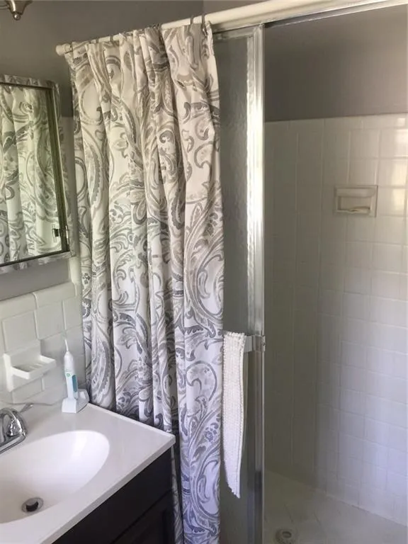 6578 Cherry Tree Lane, Atlanta, Georgia 30328, 4 Bedrooms Bedrooms, ,2 BathroomsBathrooms,Residential,Sold,6578 Cherry Tree Lane,5831131