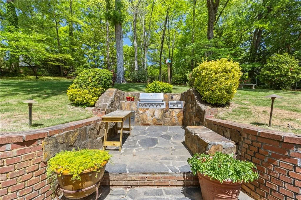 998 Ferncliff Road Ne, Atlanta, Georgia 30324, 5 Bedrooms Bedrooms, ,4 BathroomsBathrooms,Residential,For Sale,998 Ferncliff Road Ne,7656884