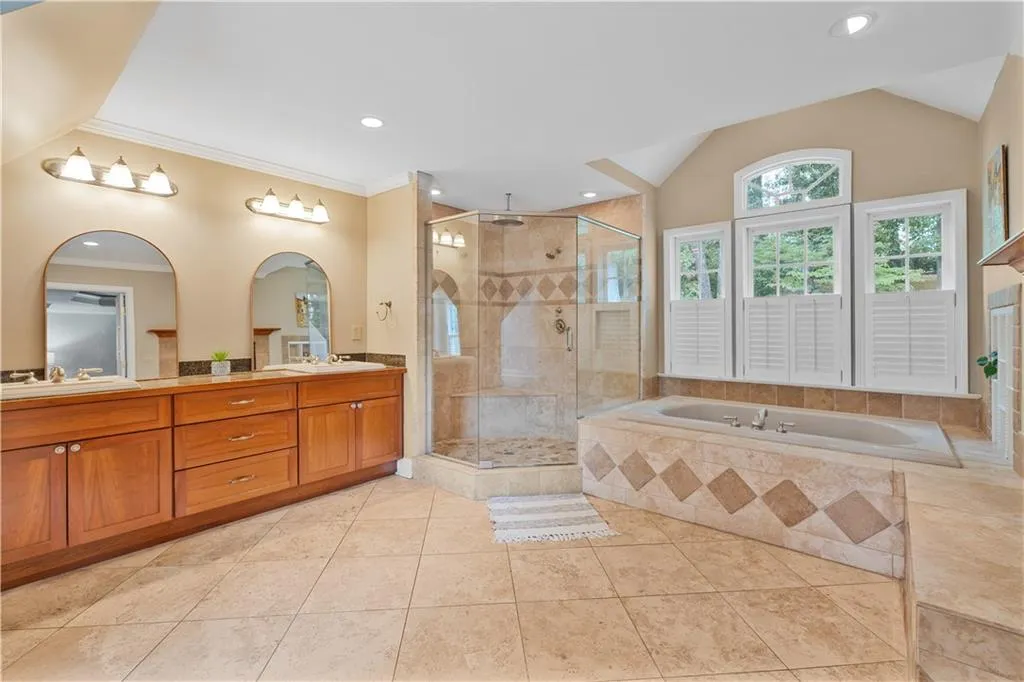 998 Ferncliff Road Ne, Atlanta, Georgia 30324, 5 Bedrooms Bedrooms, ,4 BathroomsBathrooms,Residential,For Sale,998 Ferncliff Road Ne,7656884