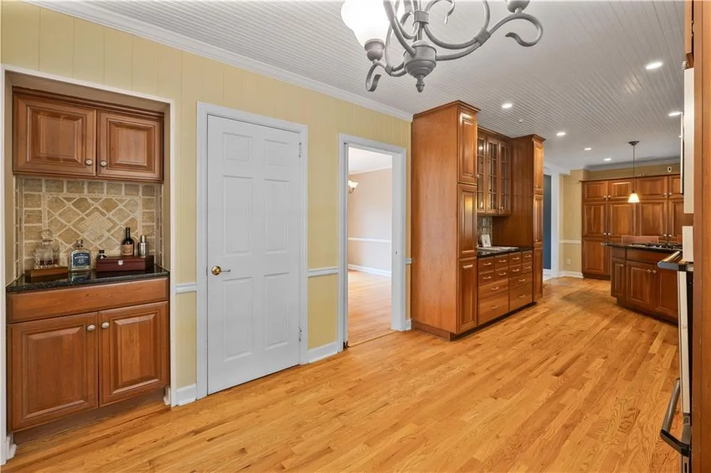 998 Ferncliff Road Ne, Atlanta, Georgia 30324, 5 Bedrooms Bedrooms, ,4 BathroomsBathrooms,Residential,For Sale,998 Ferncliff Road Ne,7656884