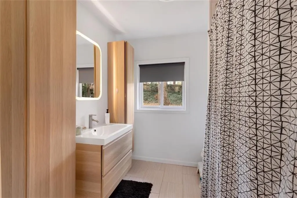 71 Hardeman Road, Sandy Springs, Georgia 30342, 4 Bedrooms Bedrooms, ,3 BathroomsBathrooms,Residential,Sold,71 Hardeman Road,6854158