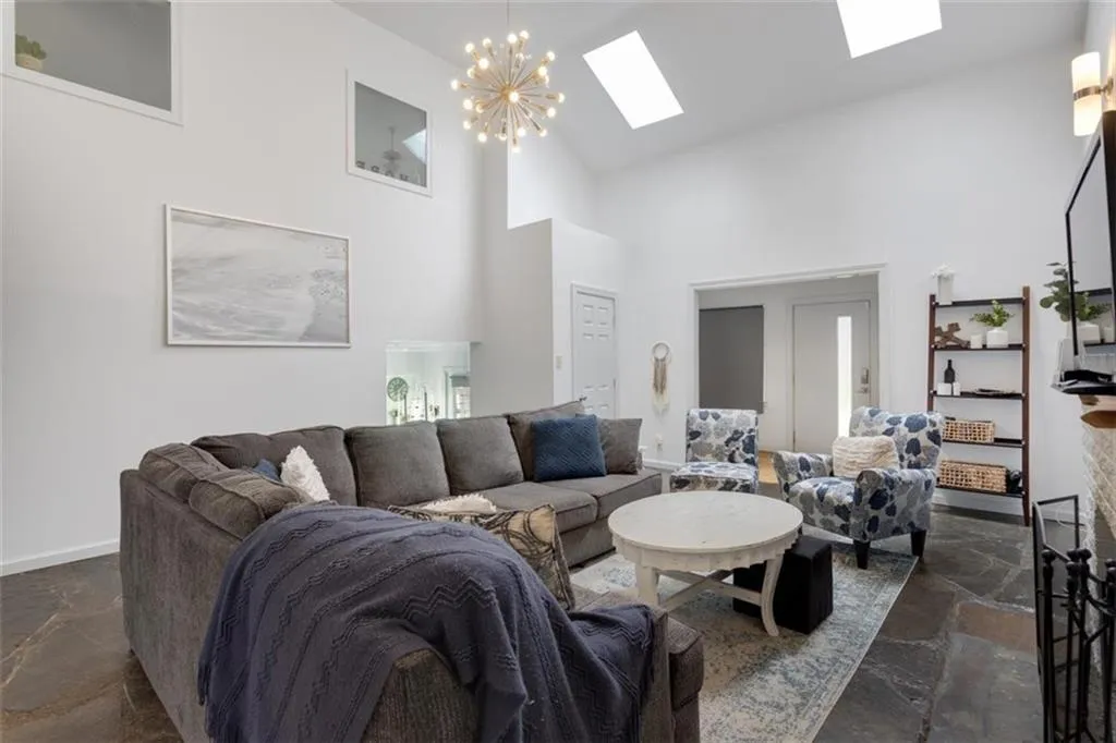 71 Hardeman Road, Sandy Springs, Georgia 30342, 4 Bedrooms Bedrooms, ,3 BathroomsBathrooms,Residential,Sold,71 Hardeman Road,6854158