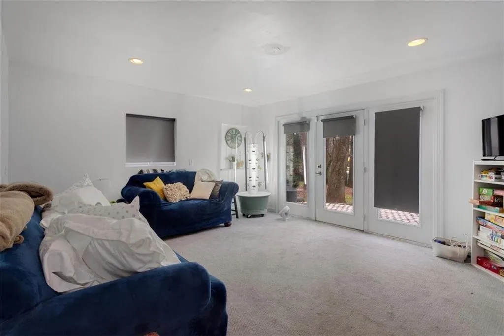 71 Hardeman Road, Sandy Springs, Georgia 30342, 4 Bedrooms Bedrooms, ,3 BathroomsBathrooms,Residential,Sold,71 Hardeman Road,6854158