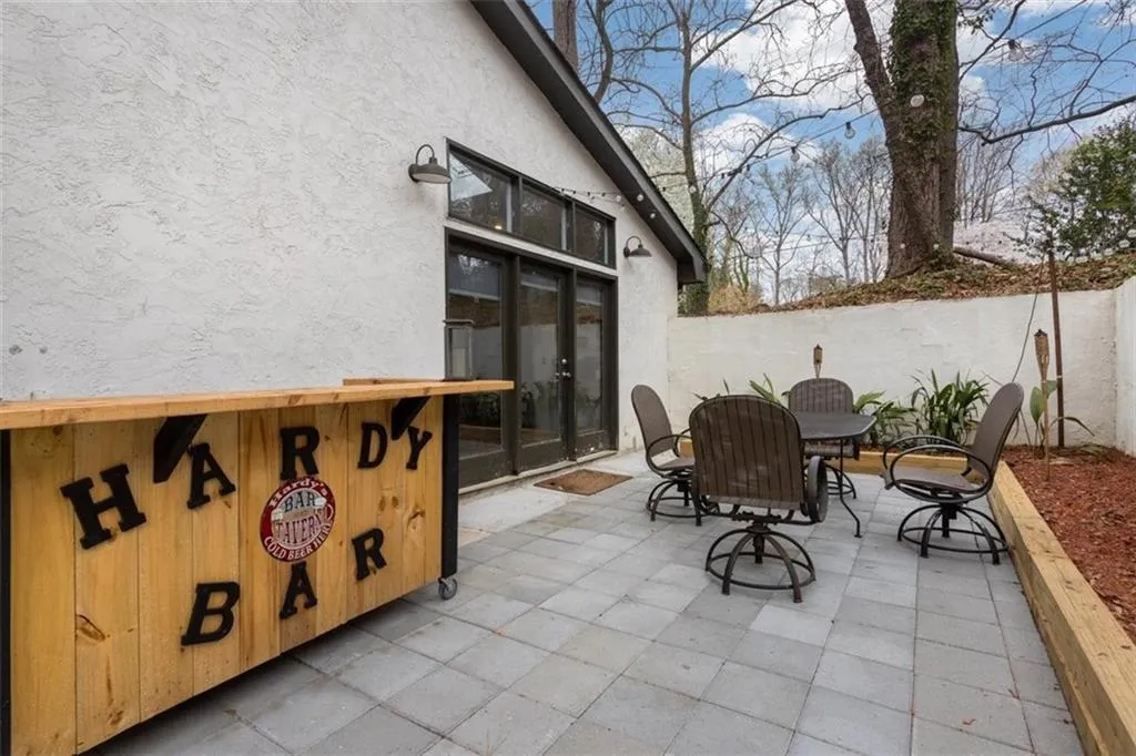 71 Hardeman Road, Sandy Springs, Georgia 30342, 4 Bedrooms Bedrooms, ,3 BathroomsBathrooms,Residential,Sold,71 Hardeman Road,6854158