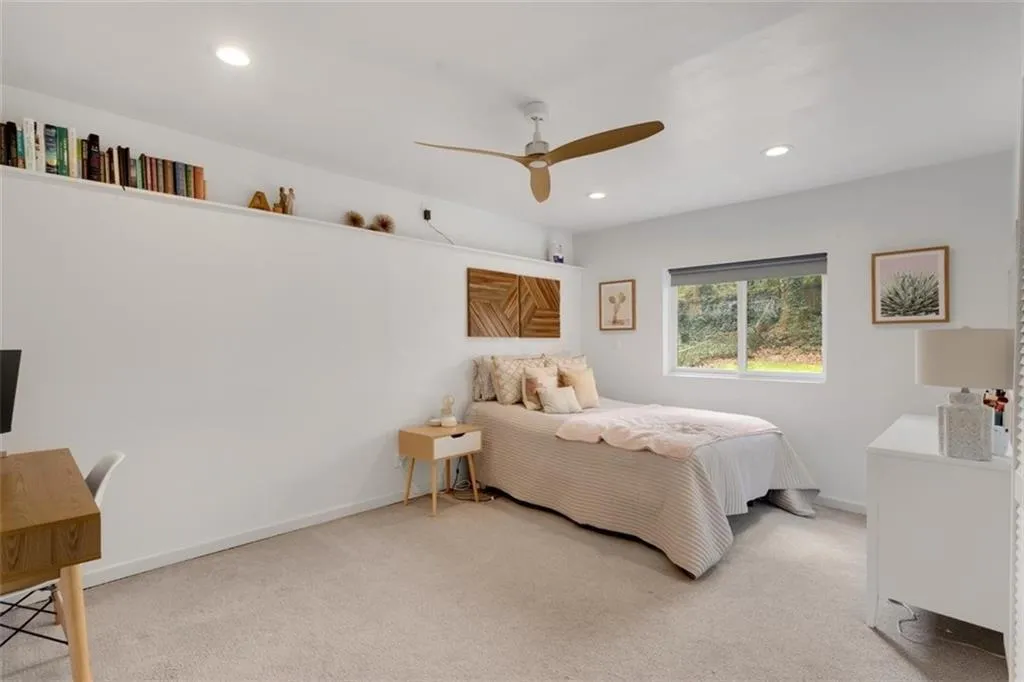 71 Hardeman Road, Sandy Springs, Georgia 30342, 4 Bedrooms Bedrooms, ,3 BathroomsBathrooms,Residential,Sold,71 Hardeman Road,6854158