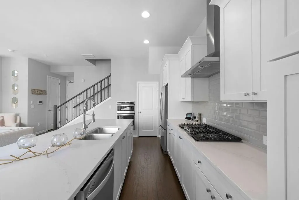 6812 Cadence Boulevard, Atlanta, Georgia 30328, 1 Bedroom Bedrooms, ,1 BathroomBathrooms,Residential,Sold,6812 Cadence Boulevard,7129223