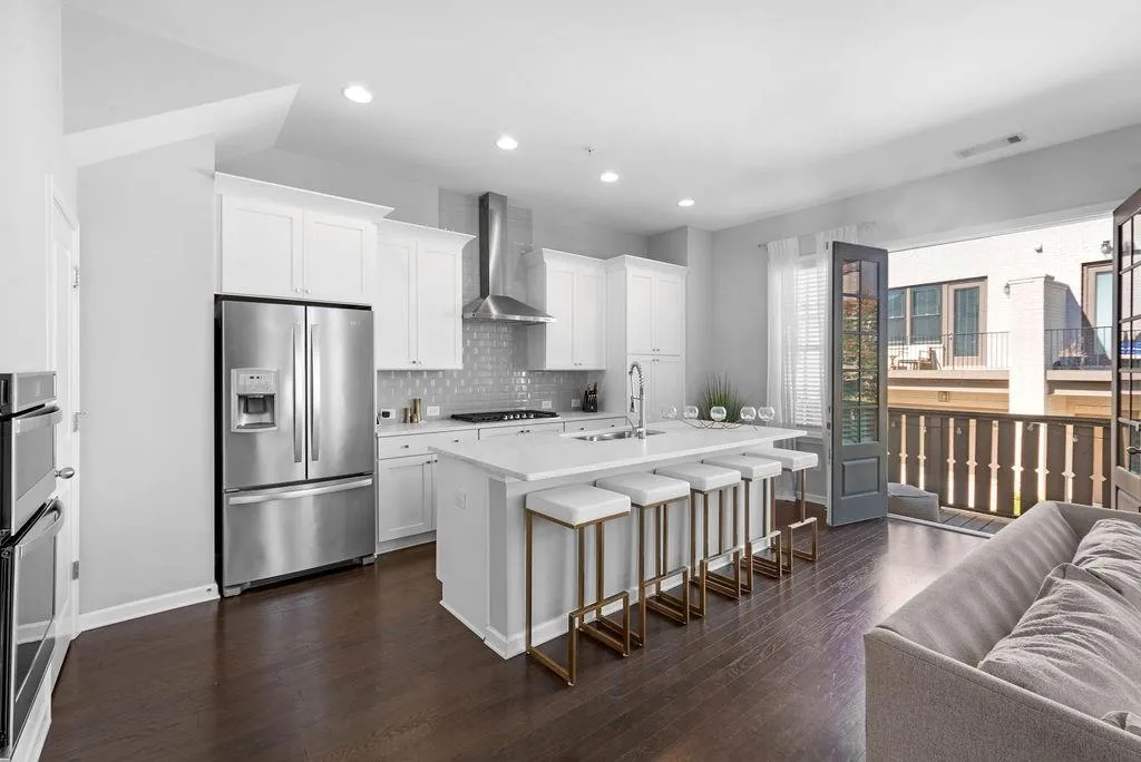 6812 Cadence Boulevard, Atlanta, Georgia 30328, 1 Bedroom Bedrooms, ,1 BathroomBathrooms,Residential,Sold,6812 Cadence Boulevard,7129223