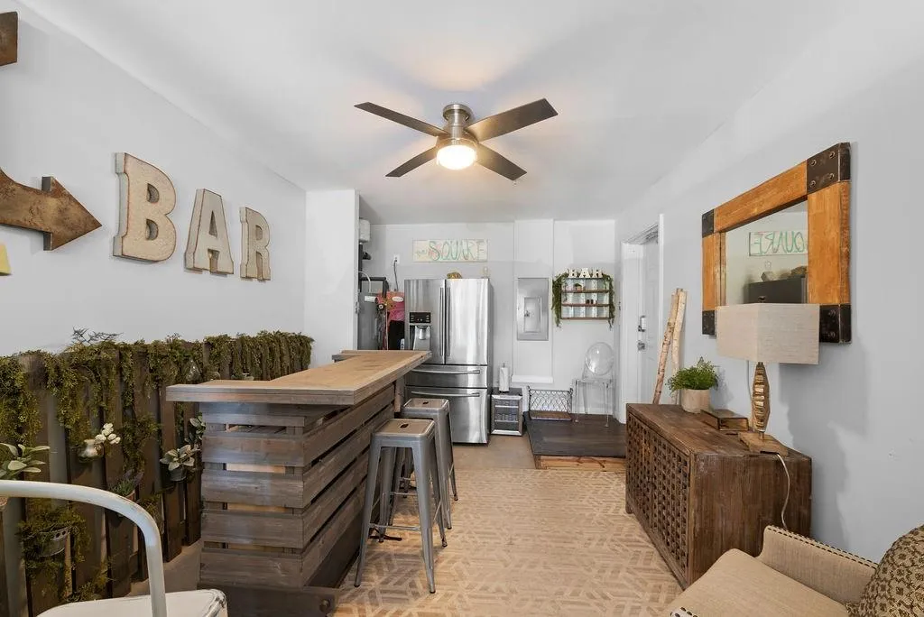 6812 Cadence Boulevard, Atlanta, Georgia 30328, 1 Bedroom Bedrooms, ,1 BathroomBathrooms,Residential,Sold,6812 Cadence Boulevard,7129223