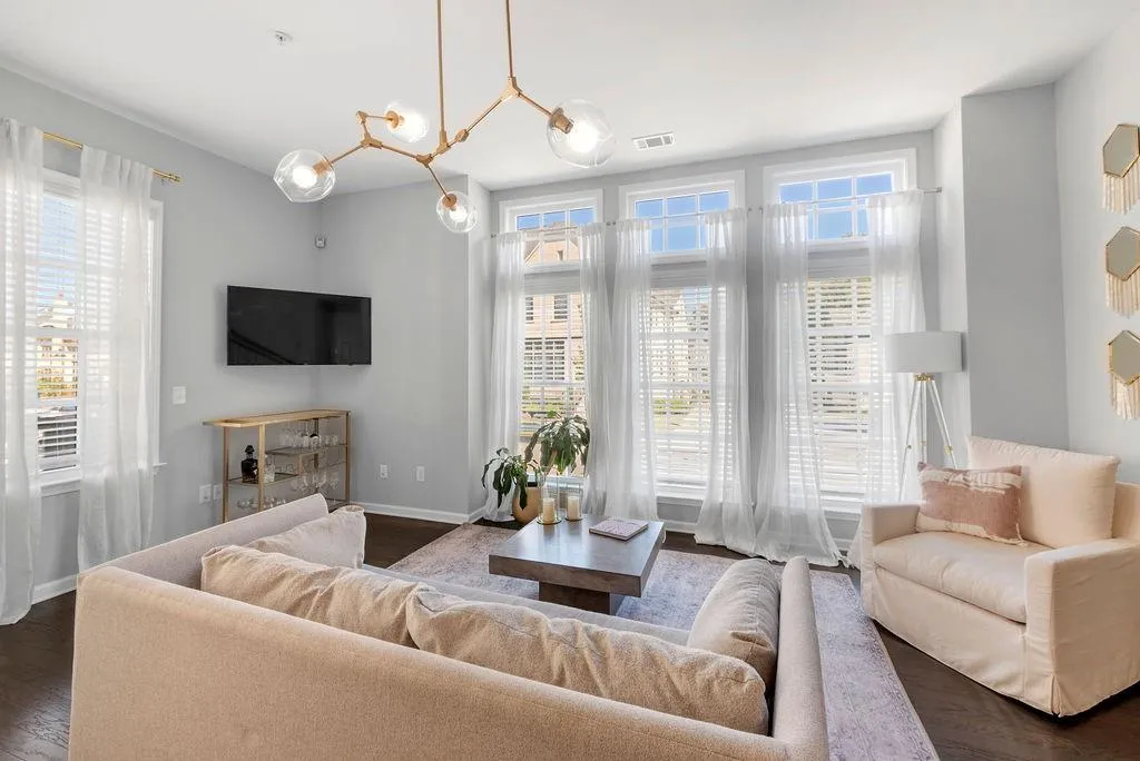 6812 Cadence Boulevard, Atlanta, Georgia 30328, 1 Bedroom Bedrooms, ,1 BathroomBathrooms,Residential,Sold,6812 Cadence Boulevard,7129223