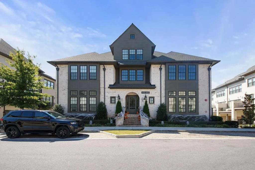 6812 Cadence Boulevard, Atlanta, Georgia 30328, 1 Bedroom Bedrooms, ,1 BathroomBathrooms,Residential,Sold,6812 Cadence Boulevard,7129223