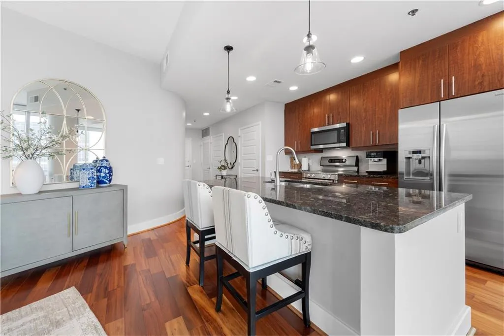 1080 Peachtree Street Ne Unit 3309, Atlanta, Georgia 30309, 2 Bedrooms Bedrooms, ,2 BathroomsBathrooms,Residential,For Sale,1080 Peachtree Street Ne Unit 3309,7516878