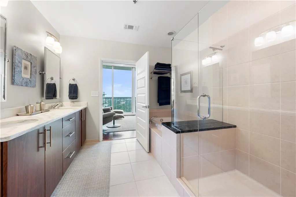 1080 Peachtree Street Ne Unit 3309, Atlanta, Georgia 30309, 2 Bedrooms Bedrooms, ,2 BathroomsBathrooms,Residential,For Sale,1080 Peachtree Street Ne Unit 3309,7516878