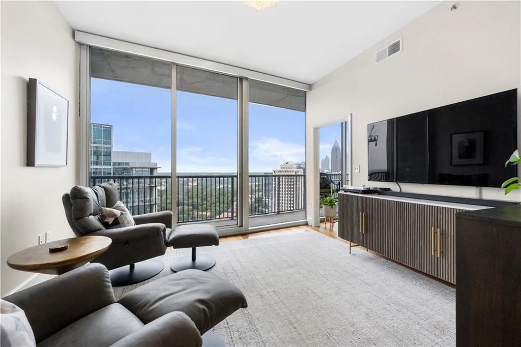 1080 Peachtree Street Ne Unit 3309, Atlanta, Georgia 30309, 2 Bedrooms Bedrooms, ,2 BathroomsBathrooms,Residential,For Sale,1080 Peachtree Street Ne Unit 3309,7516878
