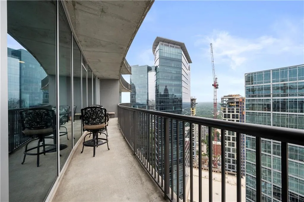 1080 Peachtree Street Ne Unit 3309, Atlanta, Georgia 30309, 2 Bedrooms Bedrooms, ,2 BathroomsBathrooms,Residential,For Sale,1080 Peachtree Street Ne Unit 3309,7516878