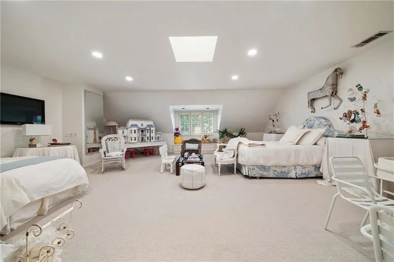 2525 Peachtree Road Ne Unit 25, Atlanta, Georgia 30305, 3 Bedrooms Bedrooms, 0 ,4 BathroomsBathrooms,Residential,For Sale,2525 Peachtree Road Ne Unit 25,7704110
