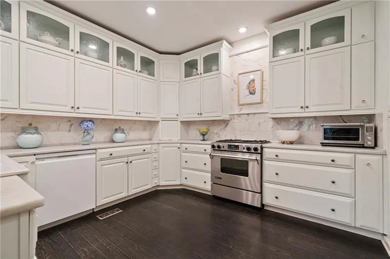 2525 Peachtree Road Ne Unit 25, Atlanta, Georgia 30305, 3 Bedrooms Bedrooms, 0 ,4 BathroomsBathrooms,Residential,For Sale,2525 Peachtree Road Ne Unit 25,7704110