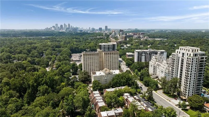 2525 Peachtree Road Ne Unit 25, Atlanta, Georgia 30305, 3 Bedrooms Bedrooms, 0 ,4 BathroomsBathrooms,Residential,For Sale,2525 Peachtree Road Ne Unit 25,7704110