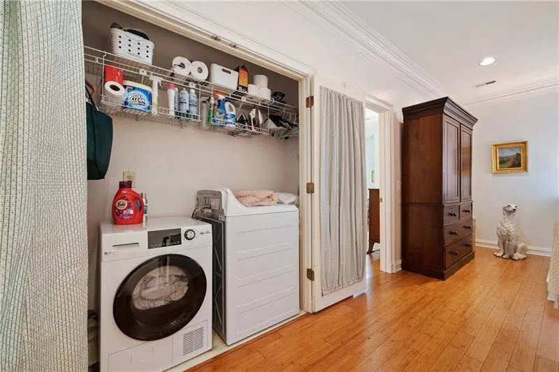2525 Peachtree Road Ne Unit 25, Atlanta, Georgia 30305, 3 Bedrooms Bedrooms, 0 ,4 BathroomsBathrooms,Residential,For Sale,2525 Peachtree Road Ne Unit 25,7704110