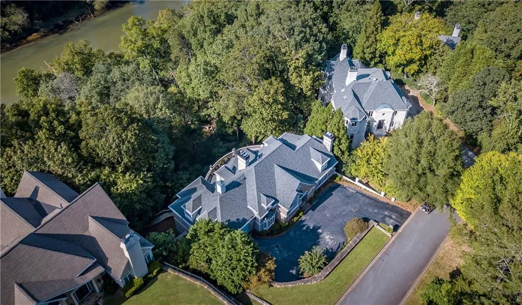 35 Pointe Ridge Drive, Atlanta, Georgia 30328, 3 Bedrooms Bedrooms, ,3 BathroomsBathrooms,Residential,Sold,35 Pointe Ridge Drive,5930959