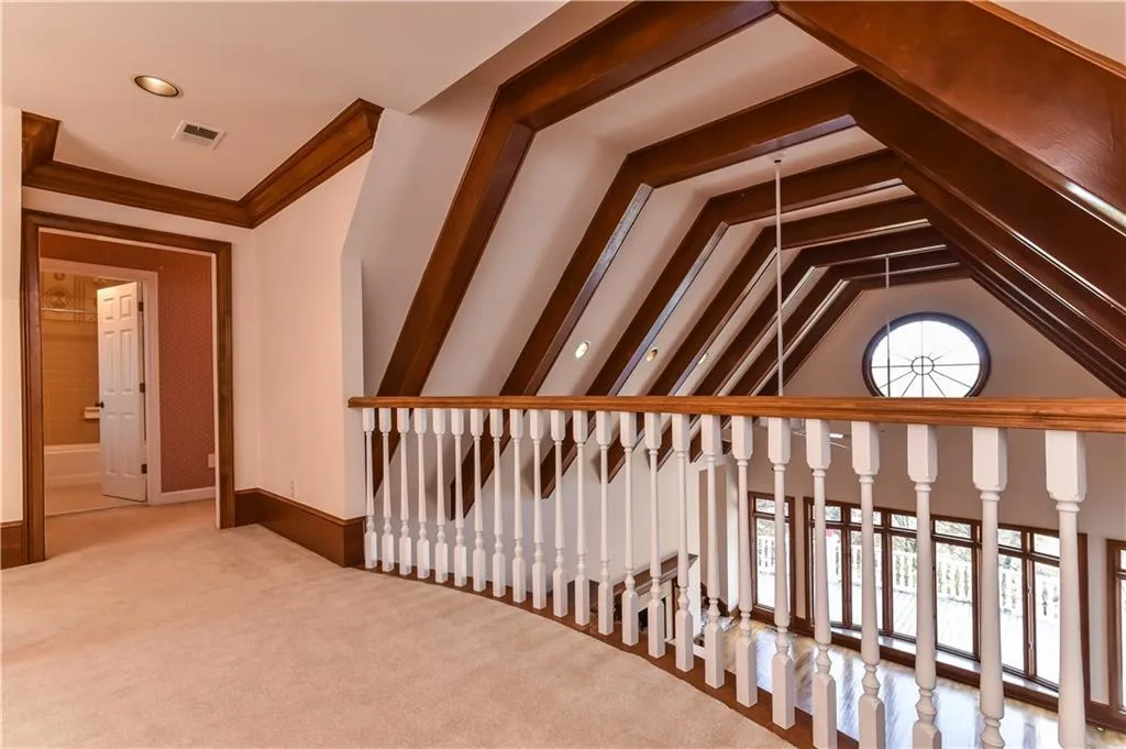 35 Pointe Ridge Drive, Atlanta, Georgia 30328, 3 Bedrooms Bedrooms, ,3 BathroomsBathrooms,Residential,Sold,35 Pointe Ridge Drive,5930959