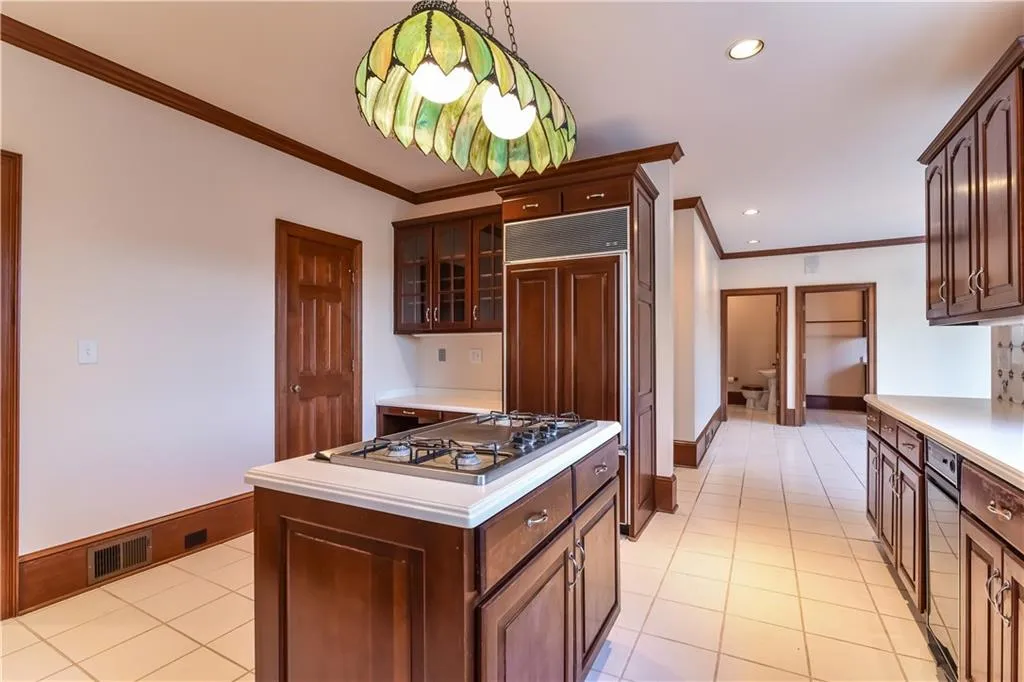 35 Pointe Ridge Drive, Atlanta, Georgia 30328, 3 Bedrooms Bedrooms, ,3 BathroomsBathrooms,Residential,Sold,35 Pointe Ridge Drive,5930959