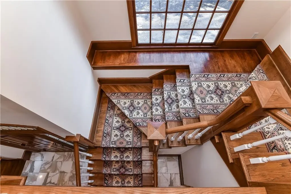 35 Pointe Ridge Drive, Atlanta, Georgia 30328, 3 Bedrooms Bedrooms, ,3 BathroomsBathrooms,Residential,Sold,35 Pointe Ridge Drive,5930959