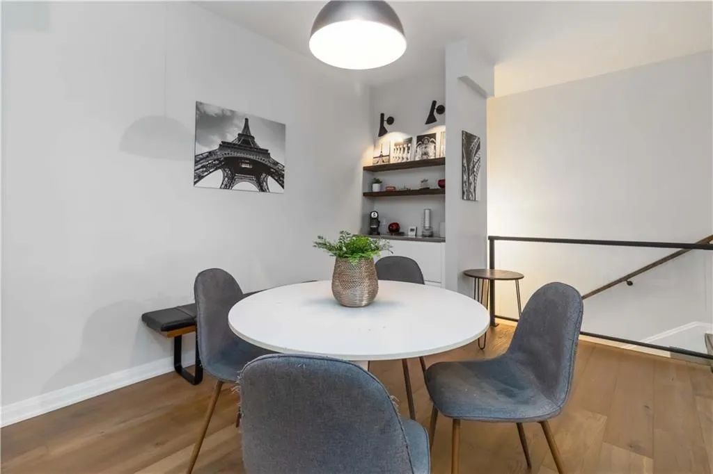145 15th Street Ne Unit 211, Atlanta, Georgia 30309, 1 Bedroom Bedrooms, ,1 BathroomBathrooms,Residential,For Sale,145 15th Street Ne Unit 211,7647280