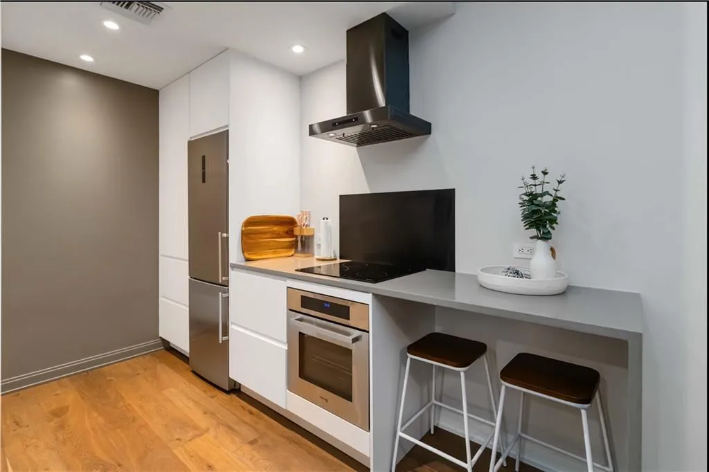 145 15th Street Ne Unit 211, Atlanta, Georgia 30309, 1 Bedroom Bedrooms, ,1 BathroomBathrooms,Residential,For Sale,145 15th Street Ne Unit 211,7647280