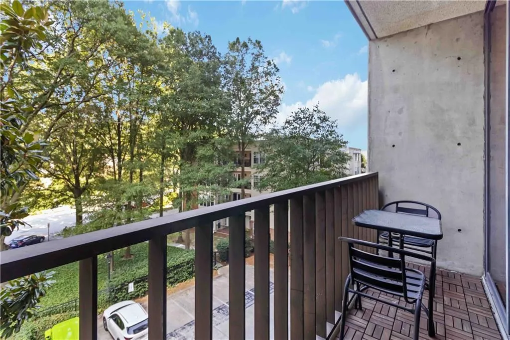 145 15th Street Ne Unit 211, Atlanta, Georgia 30309, 1 Bedroom Bedrooms, ,1 BathroomBathrooms,Residential,For Sale,145 15th Street Ne Unit 211,7647280