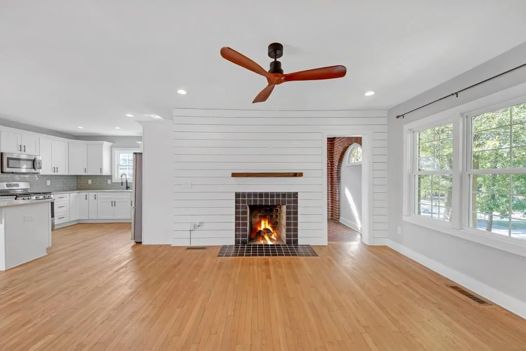 Atlanta, Georgia 30318, 3 Bedrooms Bedrooms, ,3 BathroomsBathrooms,Residential,For Sale,7591837