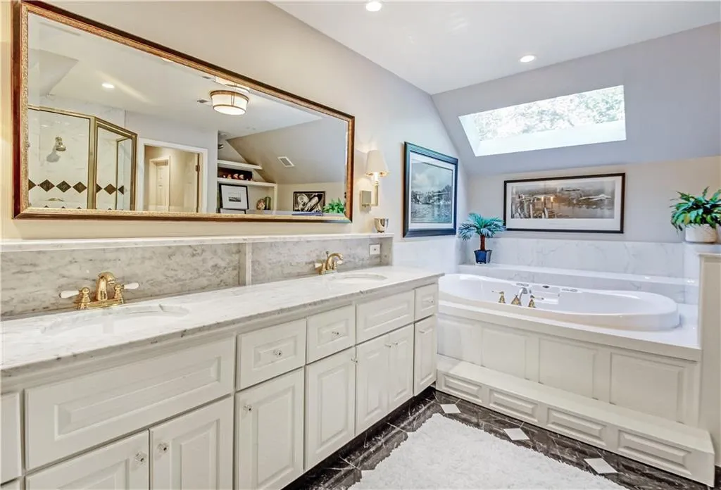230 Inland Ridge Way, Sandy Springs, Georgia 30342, 5 Bedrooms Bedrooms, ,3 BathroomsBathrooms,Residential,Sold,230 Inland Ridge Way,6712572