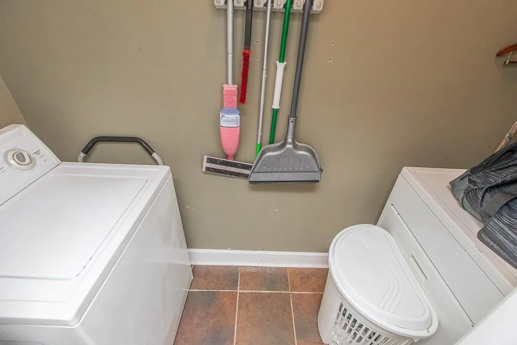 7500 Roswell Road Unit 103, Atlanta, Georgia 30350, 3 Bedrooms Bedrooms, ,2 BathroomsBathrooms,Residential,Sold,7500 Roswell Road Unit 103,6950513